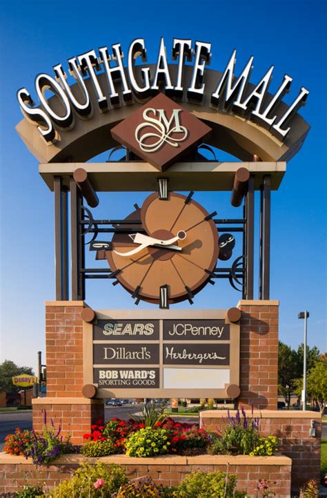 SOUTHGATE MALL MAIN ENTRY