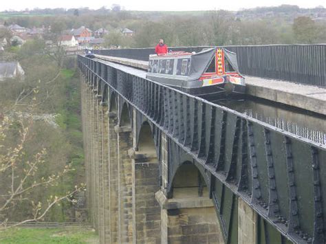 Pontcysyllte Aqueduct © Martin Clark cc-by-sa/2.0 :: Geograph Britain and Ireland