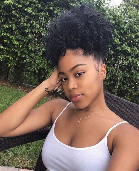 @daviincex 🤍. in 2020 | Natural hair puff, Hair puff, Curly hair styles naturally