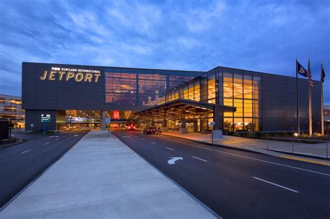 PWM Portland International Jetport - Dave Clough Photography