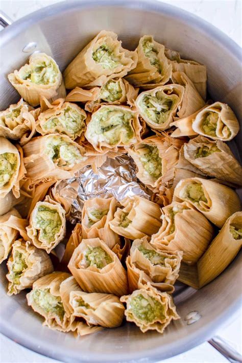 How to Make Tamales (Green Chile Chicken Tamales) | YellowBlissRoad.com