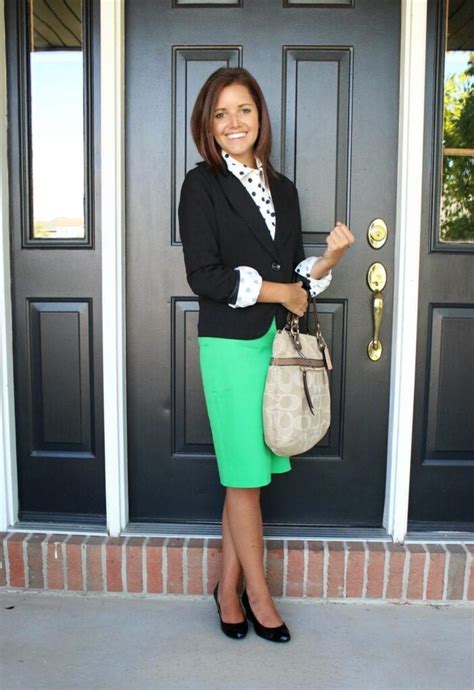 Outfit Ideas For Women Who Work As A Teacher » SeasonOutfit