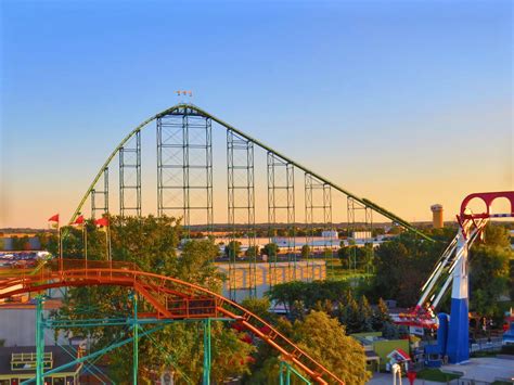 Wild Thing featuring the rest of Valleyfair : r/rollercoasters