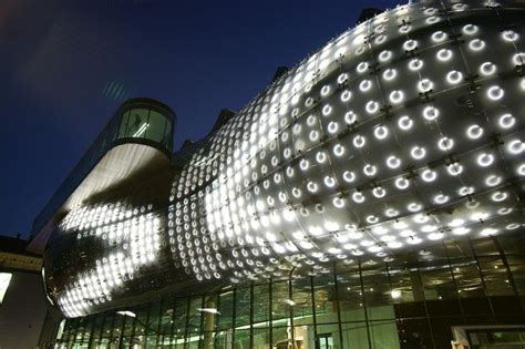 Spectacular Design of Kunsthaus Graz Art Museum in Graz, Austria