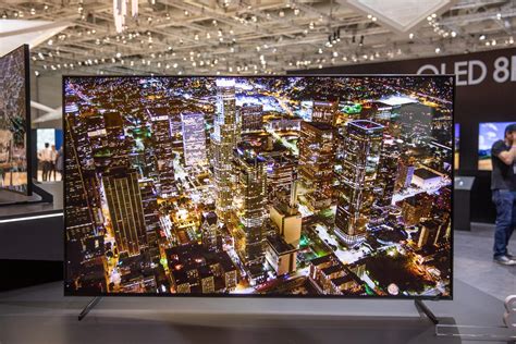 Meet the Samsung Q900 8K TV and its 33 million pixels - CNET