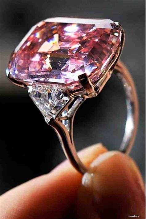 Most Expensive Engagement Ring In The World | Beautiful jewelry, Pink diamond, Expensive jewelry