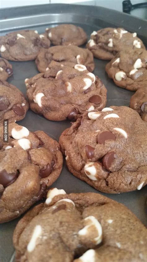 White Chocolate Chip Nutella Cookies - 9GAG