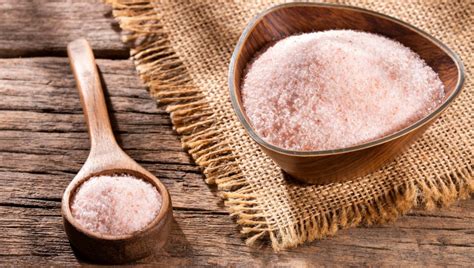 Black salt benefits: Weight loss, boosts digestion, and more | HealthShots