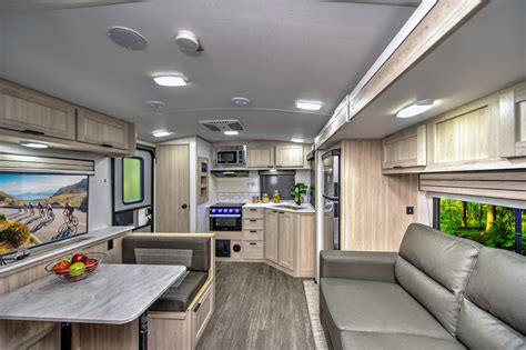 Ultra-Lite vs Small Travel Trailer RVs | Cruiser RVs