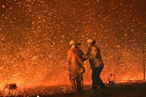 Australia Wildfire: Australia’s Deadly Wildfires is a Threat to Tourism? World Tour & Travel ...