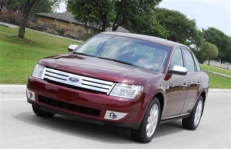 2008 Ford Taurus Named "Family Car Of The Year" | Top Speed