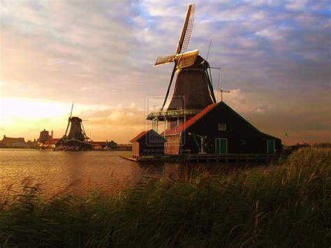 Windmill sunset - Netherlands | lekker toeristisch plaatje ;) Amsterdam, Old Farm, Le Moulin ...