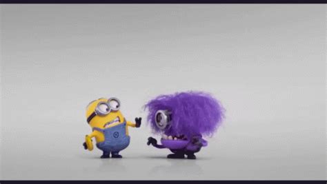 Minion GIF - Find & Share on GIPHY