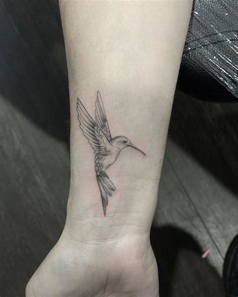 Fine Line Hummingbird Pols Tattoo | Hummingbird tattoo, Tattoos ...