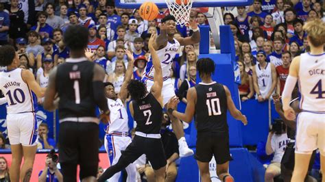 Kansas men’s basketball starts KJ Adams Jr. in win against Omaha