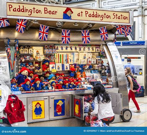 Paddington Bear Stand At Paddington Station London Editorial ...