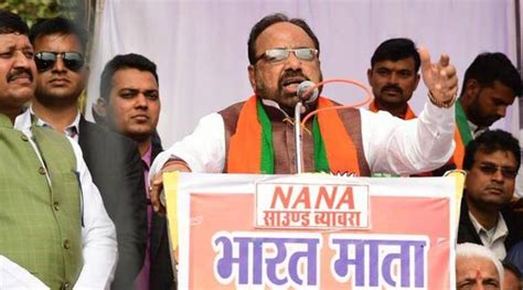 Madhya Pradesh BJP leader accuses bureaucrats of graft, takes honey ...