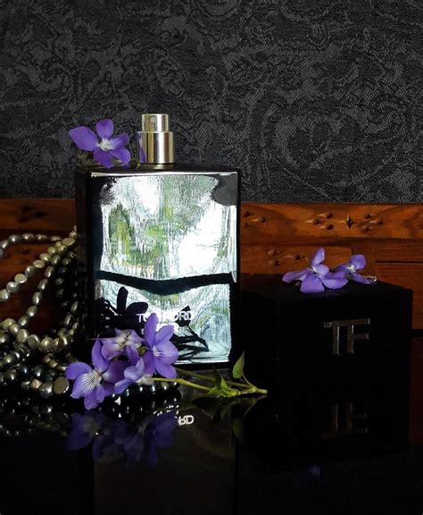 Noir Tom Ford cologne - a fragrance for men 2012