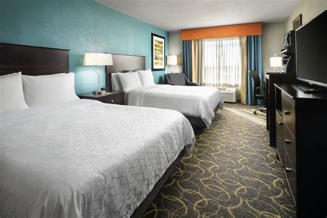 Holiday Inn Express & Suites DFW Grapevine an IHG Hotel Grapevine ...