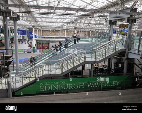 Inside edinburgh waverley station hi-res stock photography and images ...