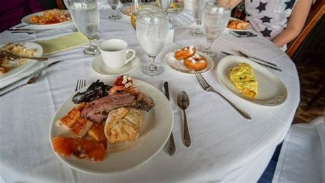 The Grand Concourse Brunch is a Classic Pittsburgh Tradition