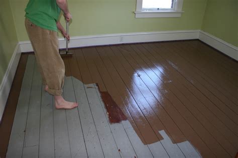 The best paints for wood floors – discussing the smartest options