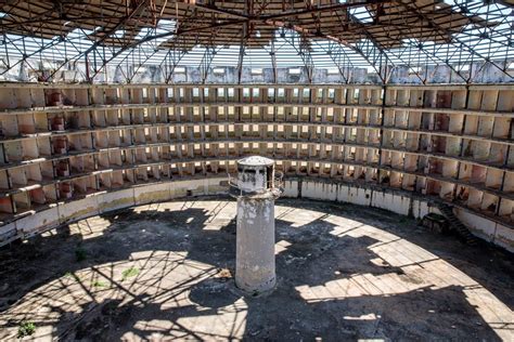 Inside an Abandoned Panopticon Prison in Cuba - Atlas Obscura