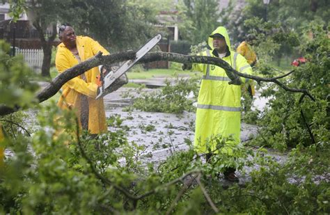 US-59 shut down south of Houston, Bill brings another round of storms ...