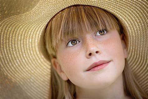 Royalty-Free photo: Girl wearing strawhat | PickPik
