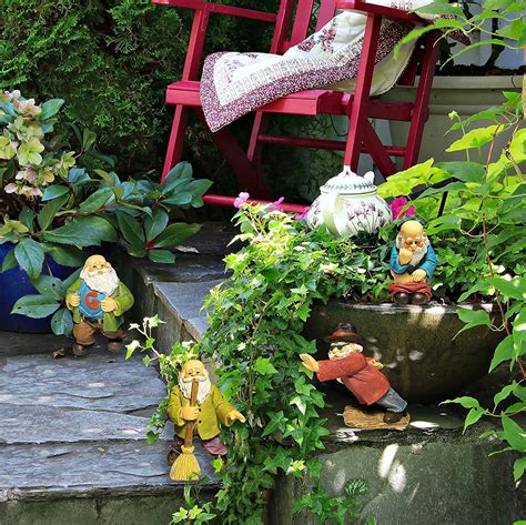 Miniature Garden Gnomes - Gnome Figurines - Mini Funny Gnomes Set of 4 ...