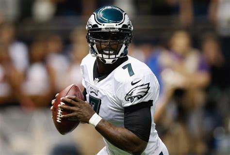 Michael Vick Named Starter For Philadelphia Eagles | The Source