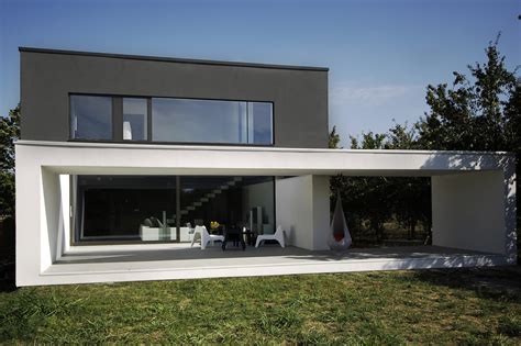 Black Modern House Designs That Will Make You Want to Paint Yours Black