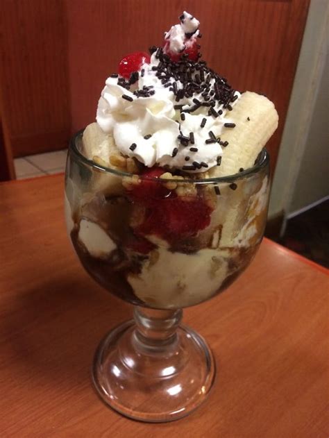 Friendly's Jim Dandy Sundae | Desserts, Food, Recipes