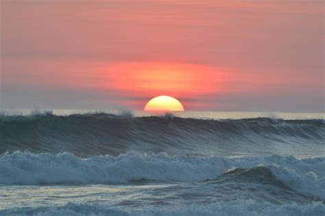 Costa Rica: Pacific vs. Caribbean - Which Coast Is For You?