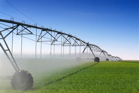 Crop Irrigation using the center pivot sprinkler system