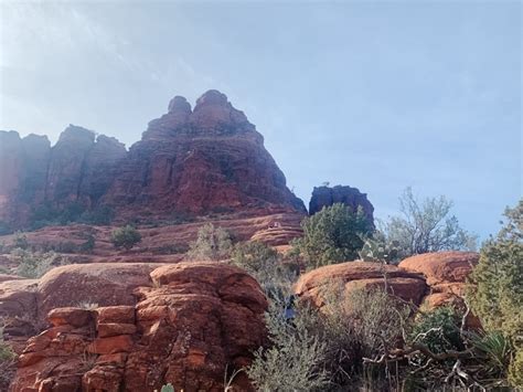 A Complete Guide to Hiking Bell Rock in Sedona - CS Ginger Travel