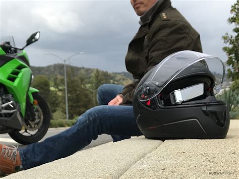 This HUD Device Mounts to Any Helmet and Projects Smartphone Apps | Digital Trends