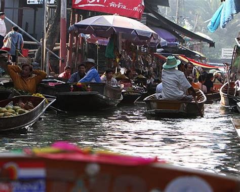 Bang Nam Phueng Floating Market - City Nomads