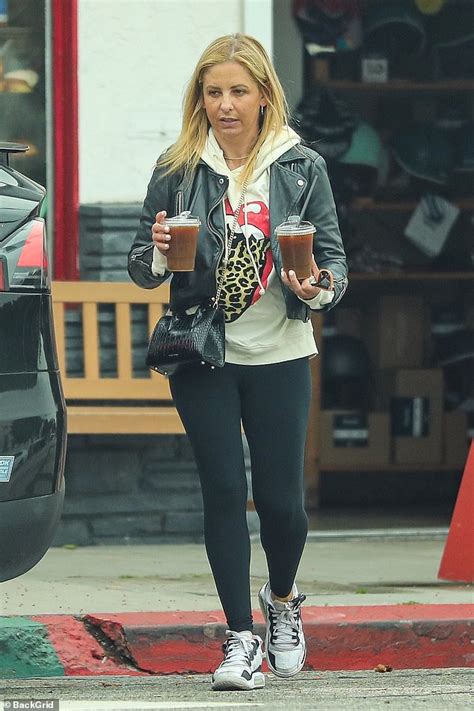 Sarah Michelle Gellar rocks a Rolling Stones hoodie on a coffee run ...