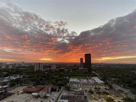 Sunset looking west from Galleria : houston