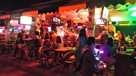 Soi New Plaza, Pattaya (Bars, Customers & Girls...)