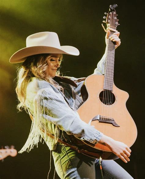 15 New Female Country Singers You Should Absolutely Listen to in 2023 - Discover Walks Blog