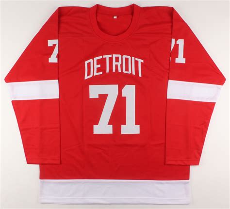 Dylan Larkin Signed Jersey (Beckett COA) | Pristine Auction