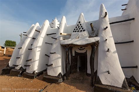 Ghana's Historic Mosques: Larabanga - The Hauns in Africa