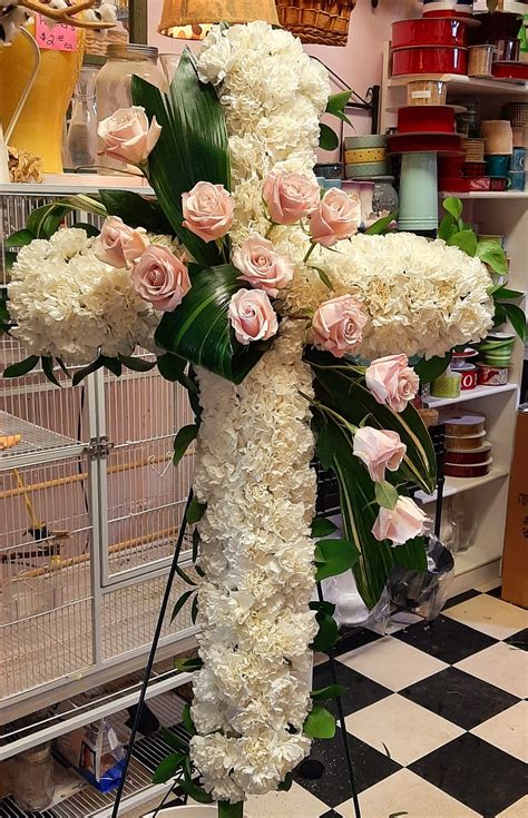 Sympathy Tributes - The Flowergirl Florist Petersburg, VA