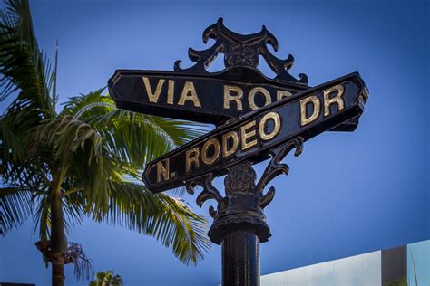 Rodeo Drive - Beverly Hills | Shopping, Dining & Travel Guide | LA