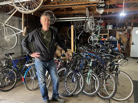 Evanston resident gives new life to old bikes - Evanston RoundTable