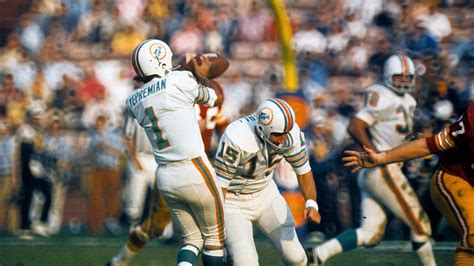 Garo Yepremian, Super Bowl-winning kicker for perfect 1972 Miami ...