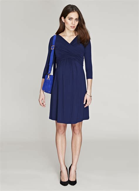 Isabella Oliver | Emily Maternity Dress | Maternity dresses, Stylish ...