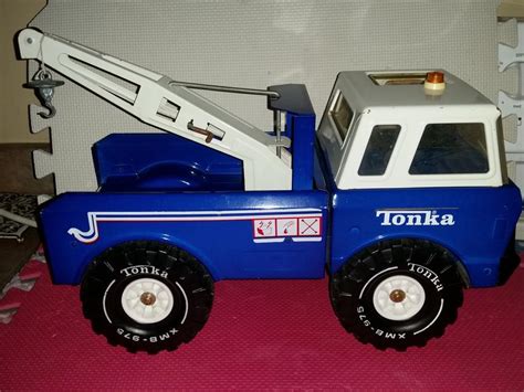 RARE vintage METAL - TONKA tow truck. 8.5/10 condition. CLEAN Aylmer ...